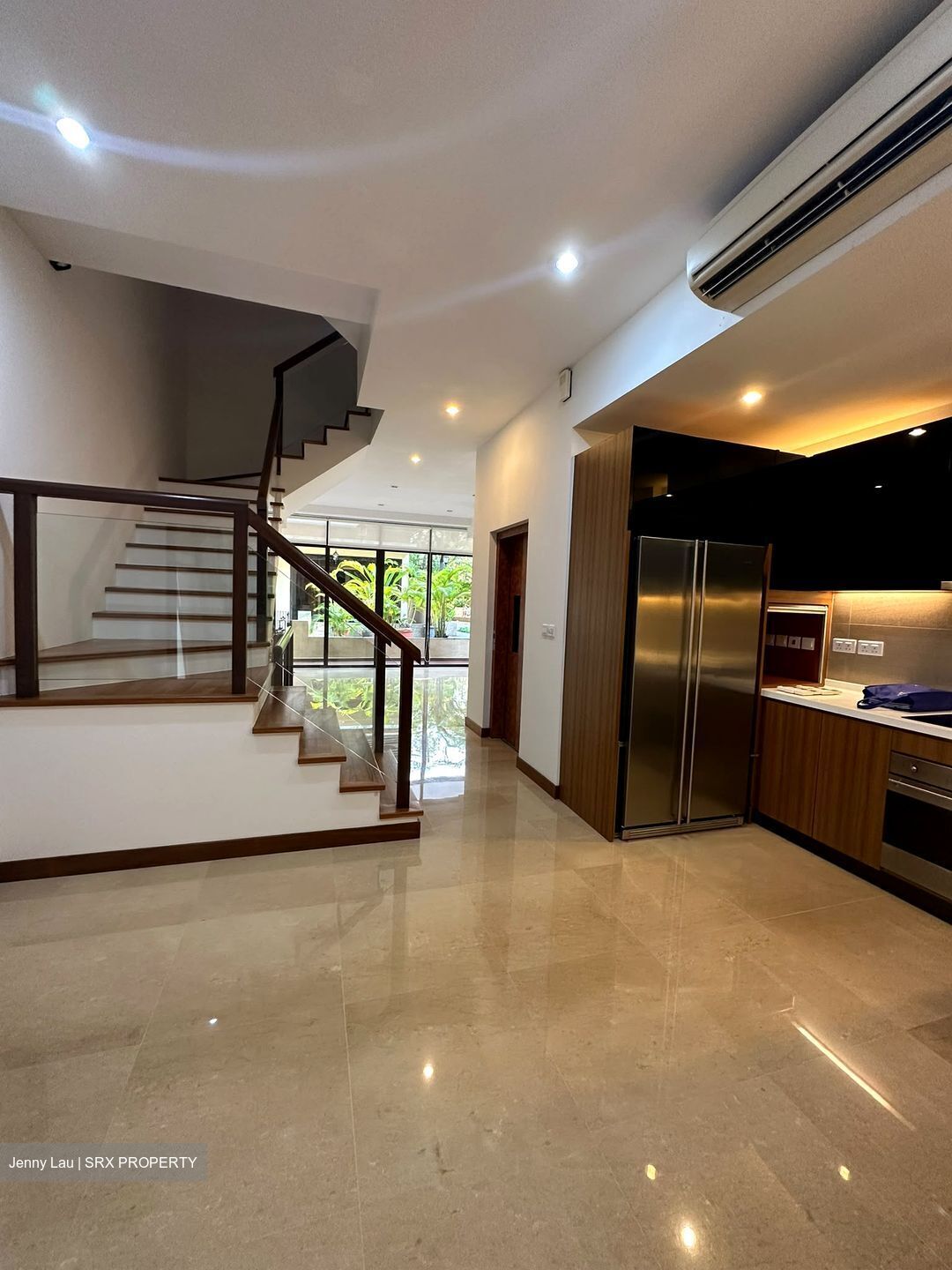 Holland Link (D10), Terrace #583549111